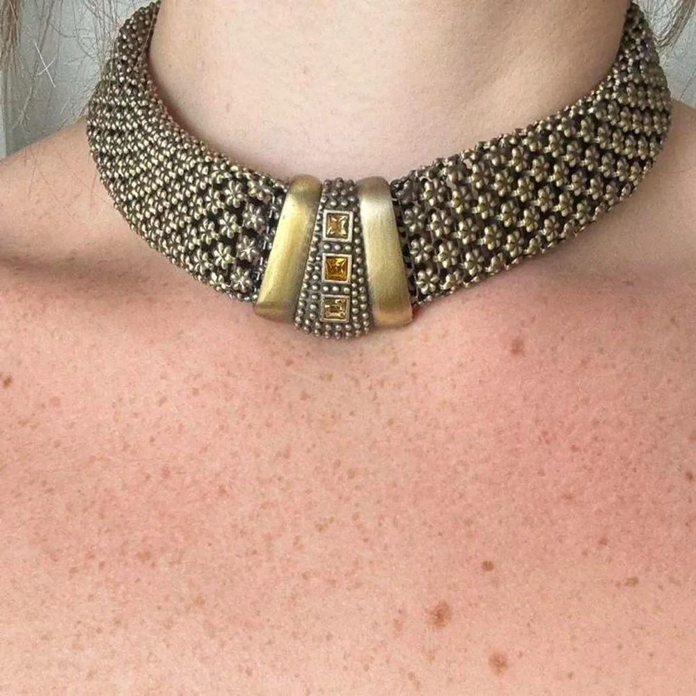 Vintage-Inspired Gold Beaded Choker Necklace - Picture 7 of 7